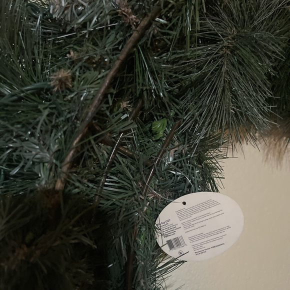 NWT 36" Wreath Celebration Prelit Mixed Needle Pine LED Electric Pine Cones $349 - Picture 7 of 11